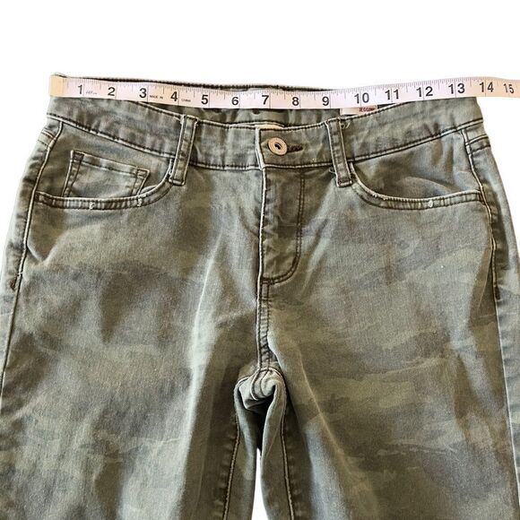 ARIZONA JEANS Green Camouflage Pants Size 5 - Picture 11 of 16